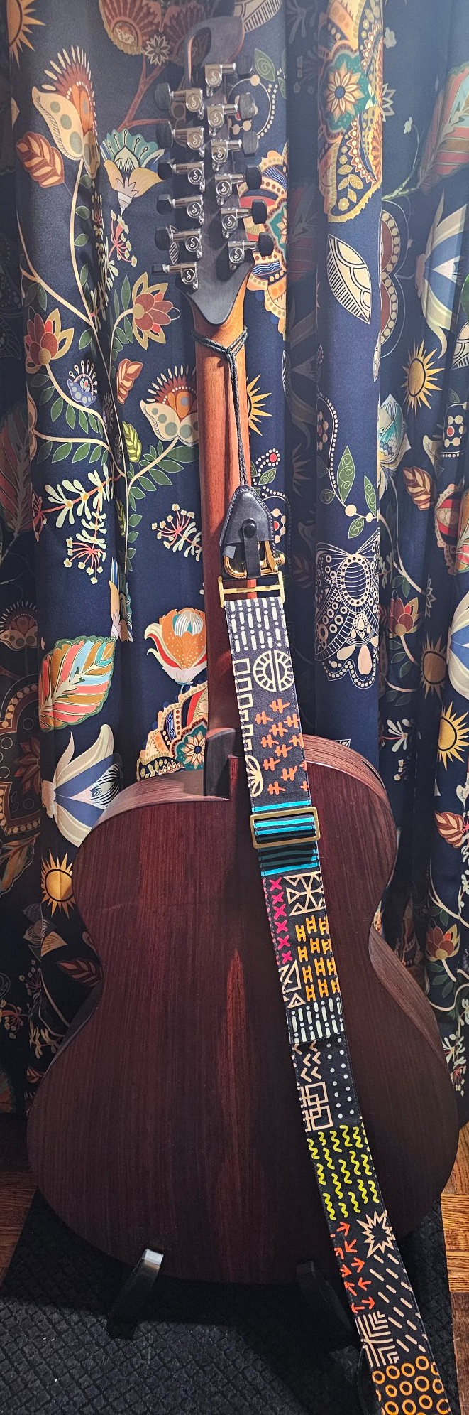 Nashipai back with Longido strap